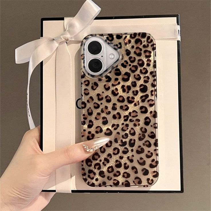 Leopar Tasarımlı Parlak Kılıf